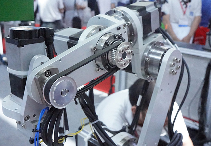 産業(yè)用ロボットにはどのような精密減速機(jī)が使用されていますか？